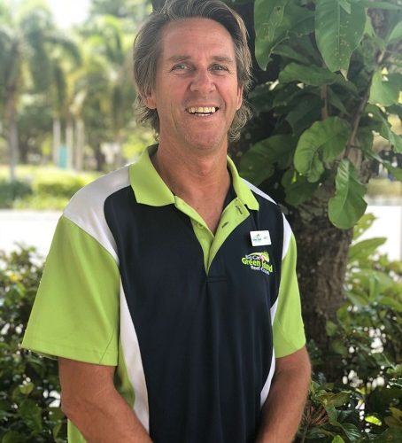 Green Island - Big Cat Green island Reef Cruises Coach